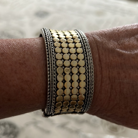 Vintage Cuff Bracelet - Picture 5 of 6